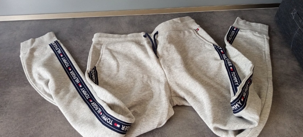 Nenosené slim tepláky Tommy Hilfiger, veľ.M - 2