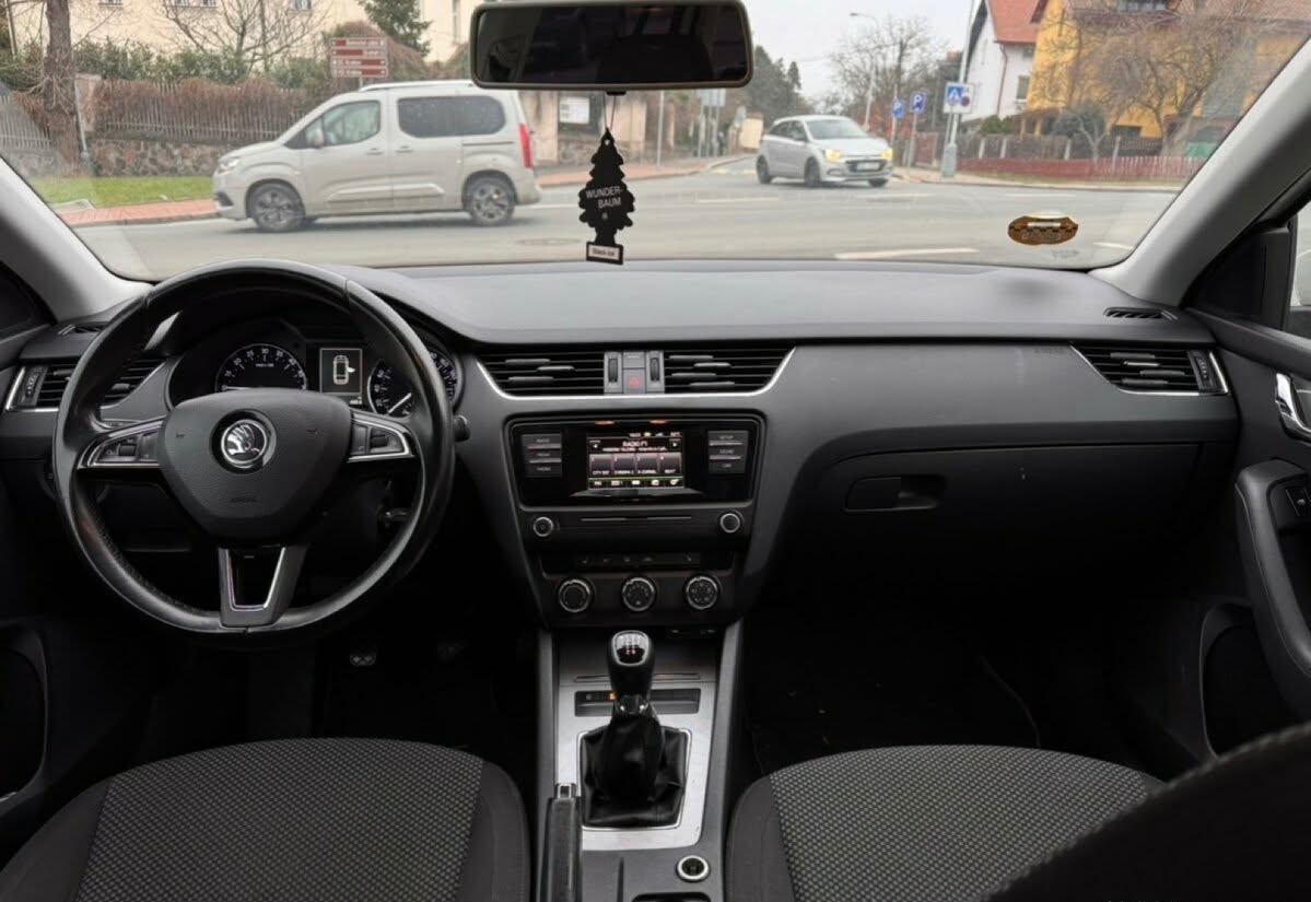 Rozpredám škoda octavia 3 - 2