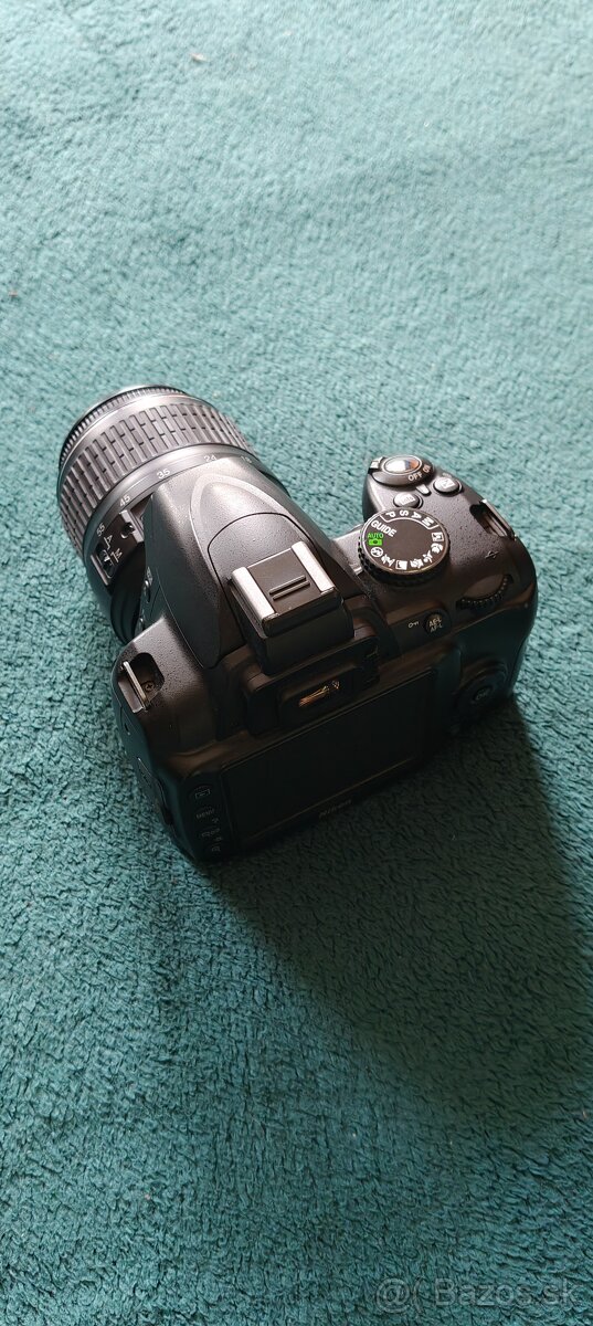 Nikon D3000 - 2