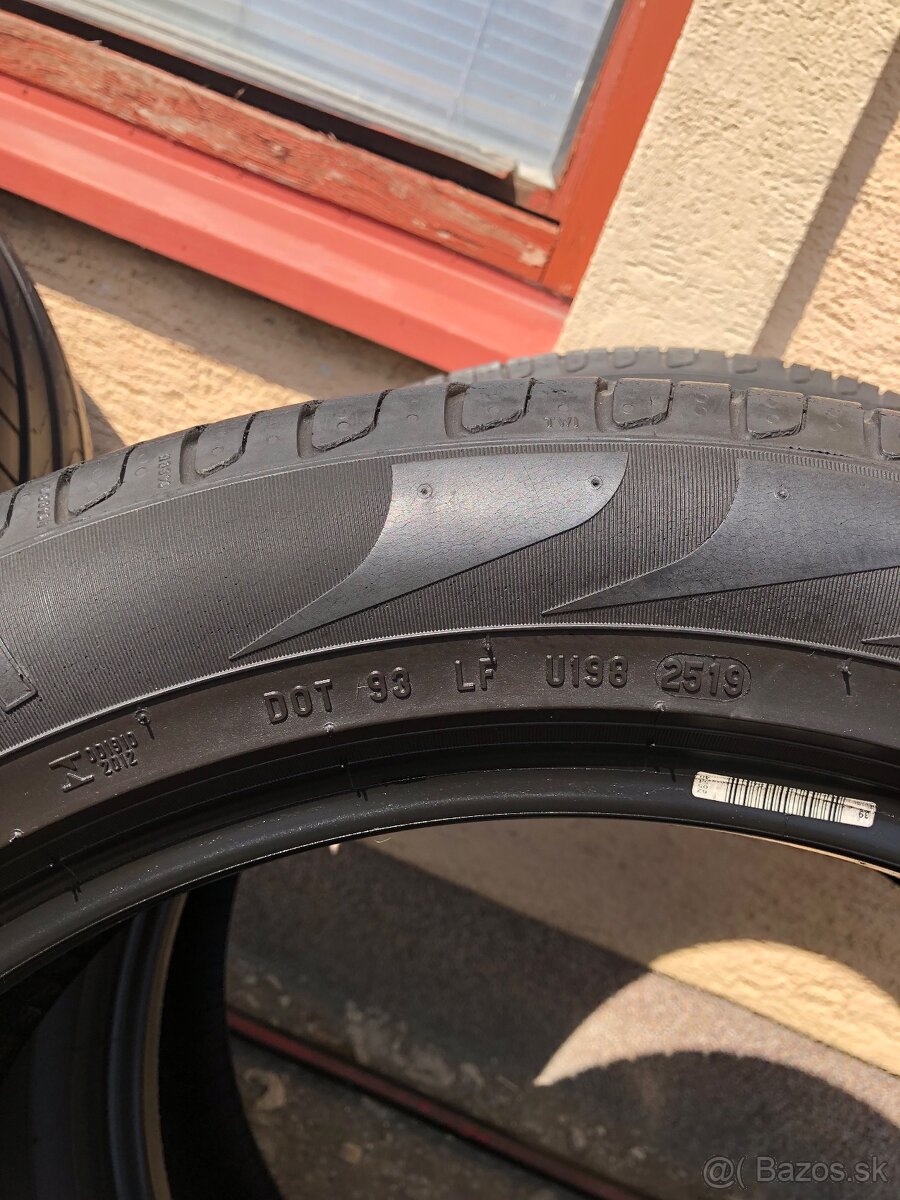 Letné pneu 235/50r19 - 2
