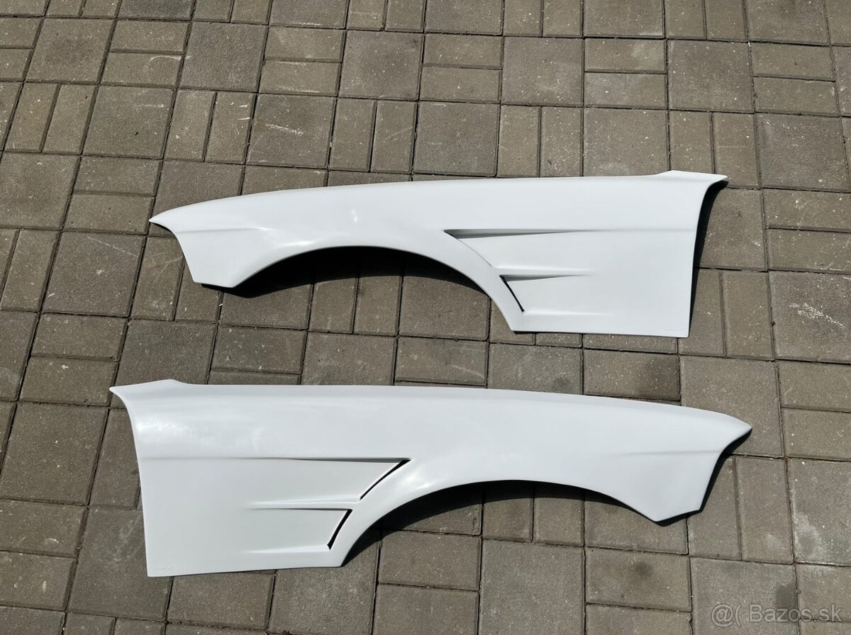 BMW E36 Rozšířené blatníky +2.5cm - 2