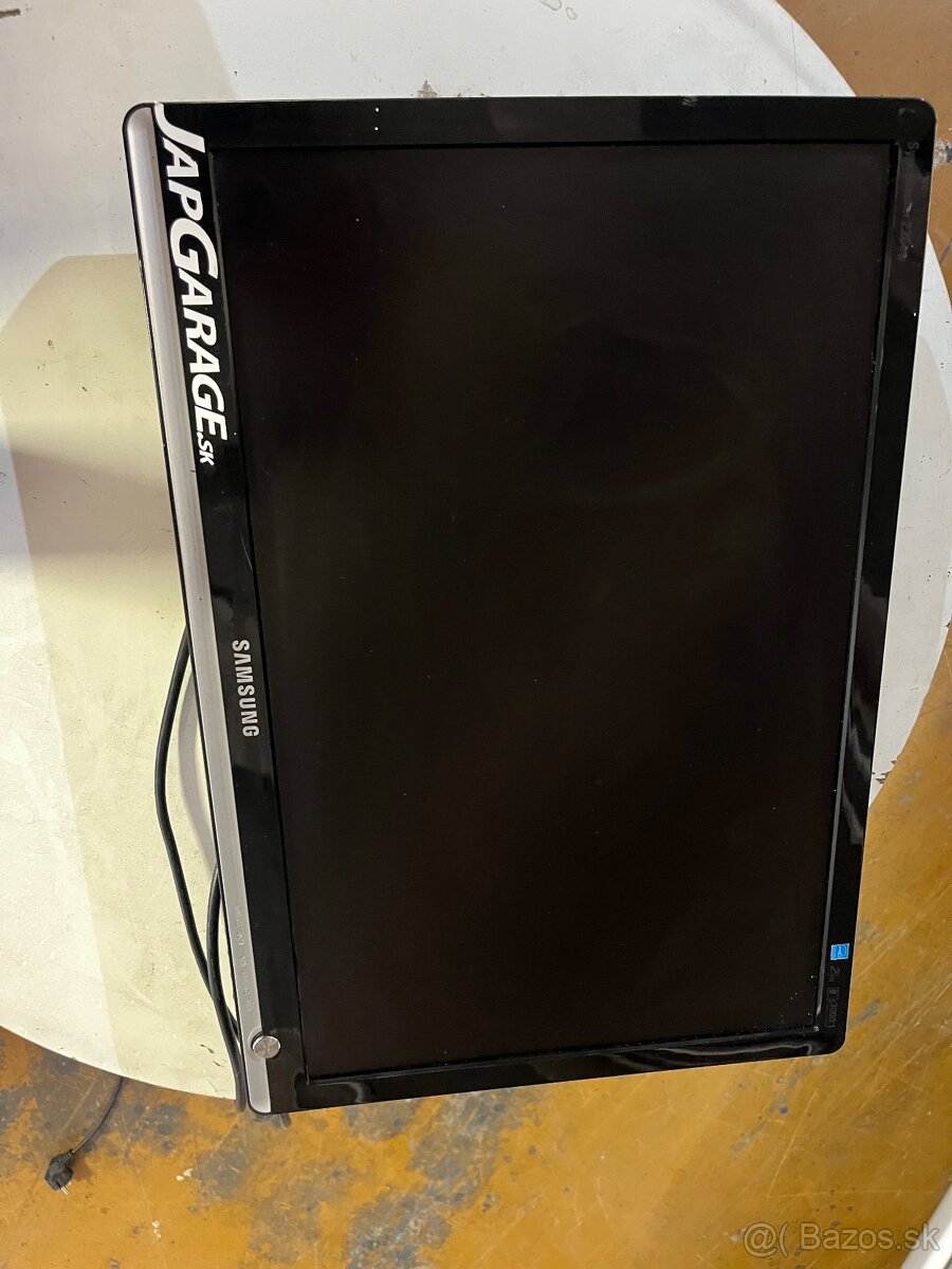 monitory bez podstavca - 2