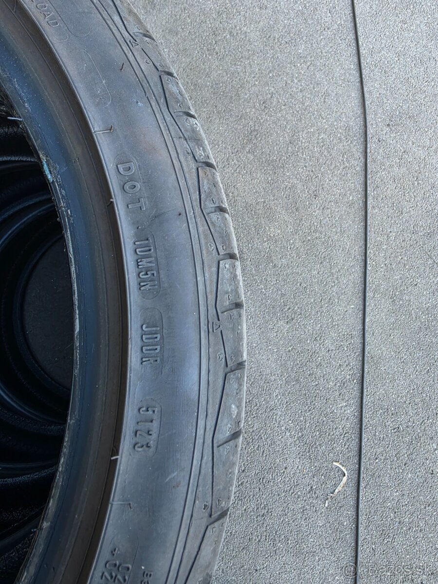 225/40 r18 - 2