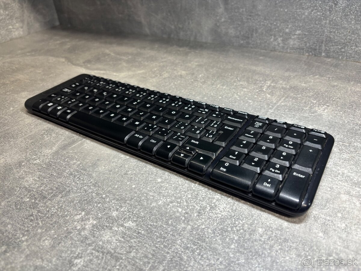 Logitech klávesnica - 2