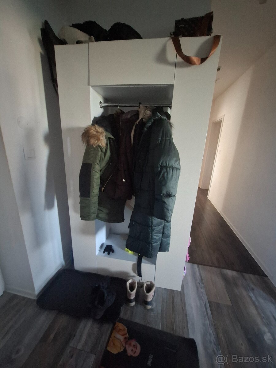 Šatníková skriňa - 2