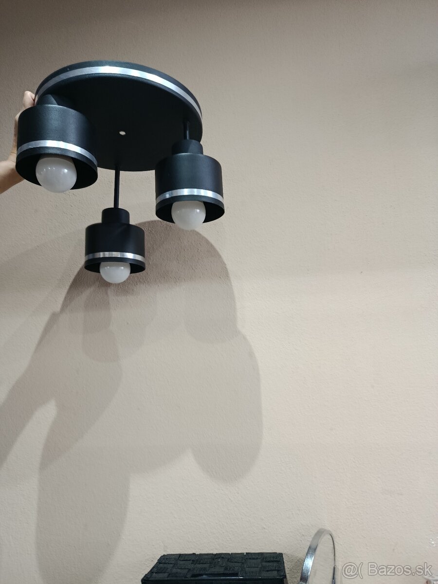 stropné svietidlo. - 2