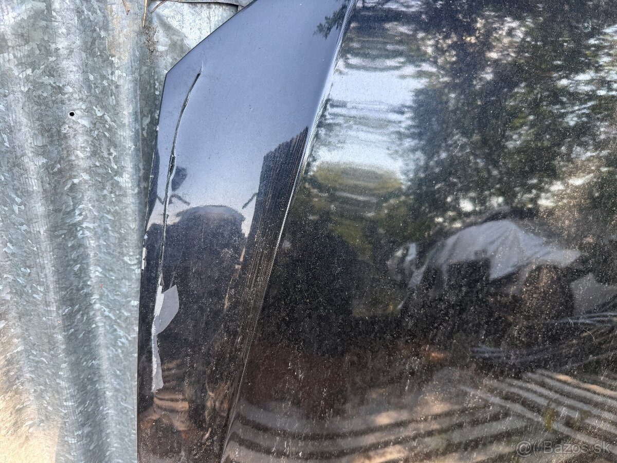 Predám prednú kapotu VW Passat B8 – čierna - 2
