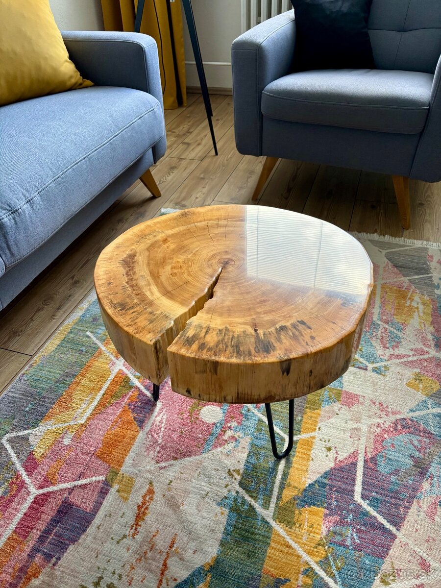 NOVÉ / Konferenční stolek z masivu - 2