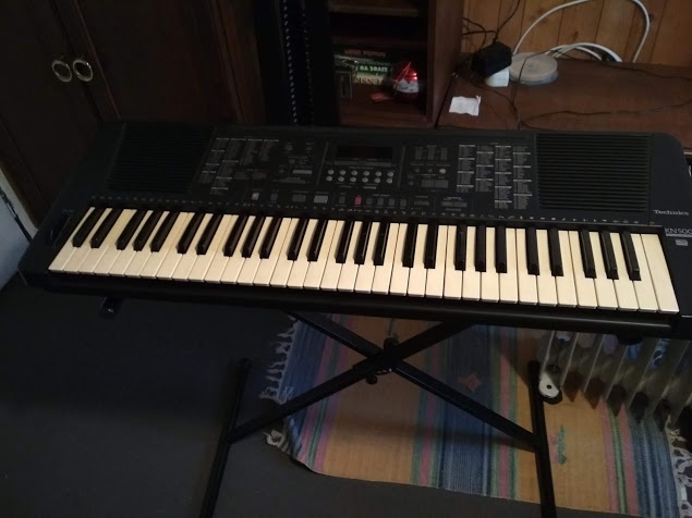 El. klavir Technics. - 2