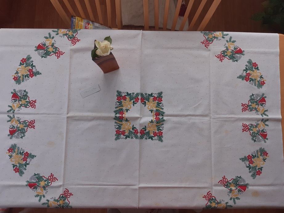 Sviatočné vianočné obrusy. - 2