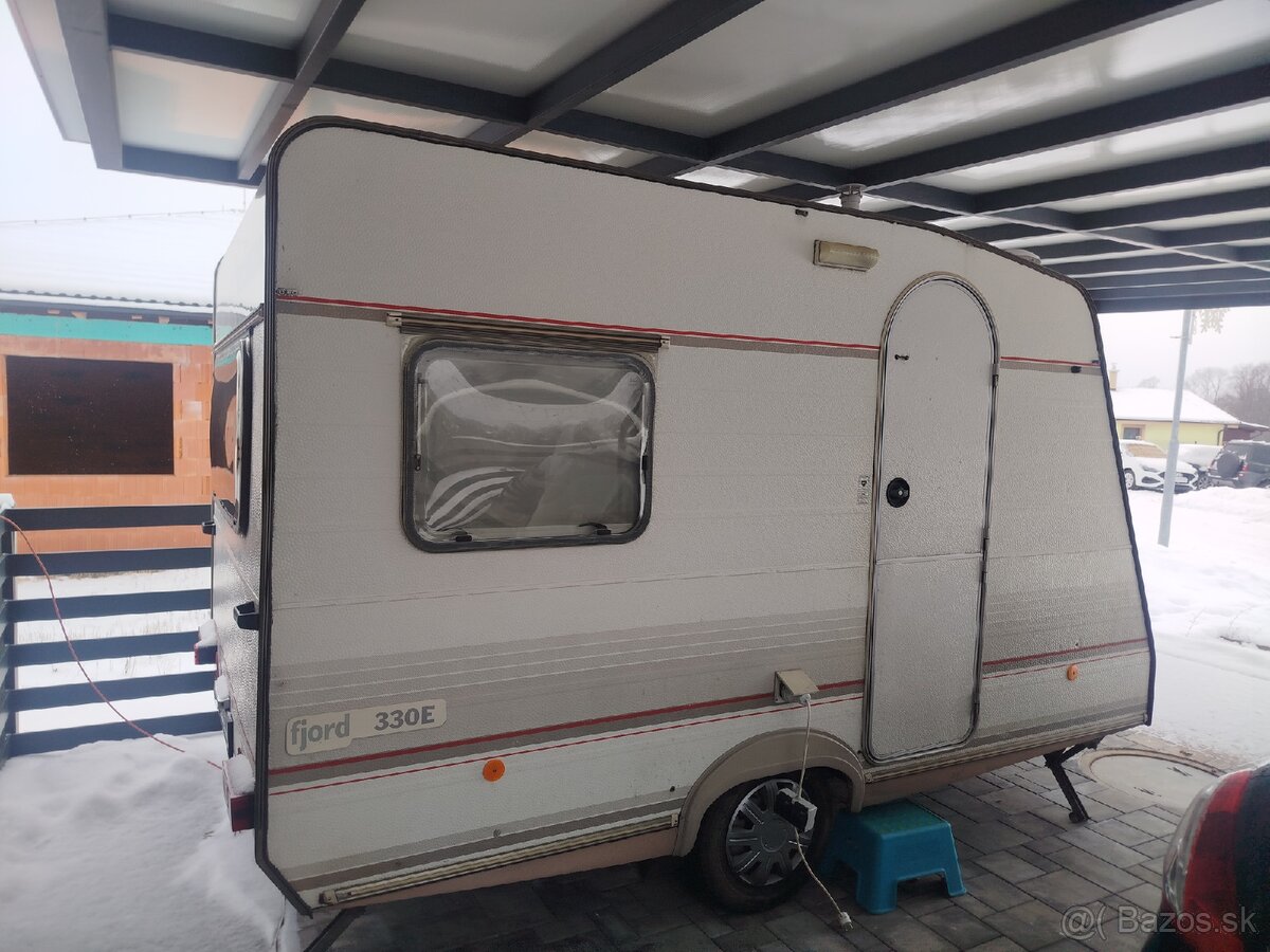 Predám karavan steckerman 3 miestny - 2