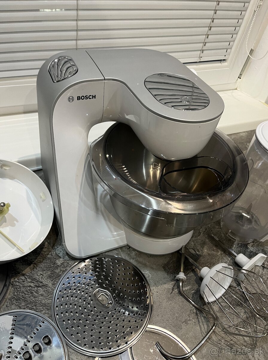 Bosch MUM 54240 900W kuchynský robot - 2