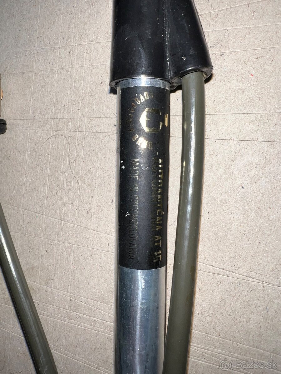 Anténa (autoanténa AT 15) - 2