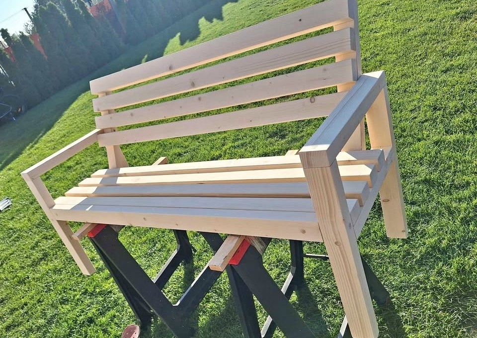 Záhradná lavička - 2