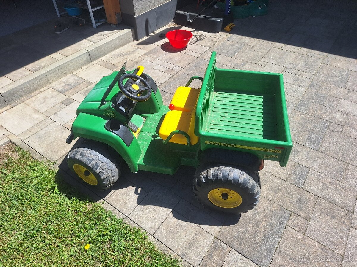 Predám detské elektrické autíčko John Deere - 2