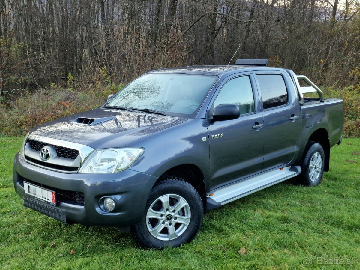 Toyota Hilux 2.5 D-4D 4X4 UZÁVIERKA UKÁŽKOVÝ STAV - 2