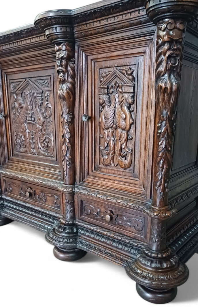 Starožitný nabytok - 2