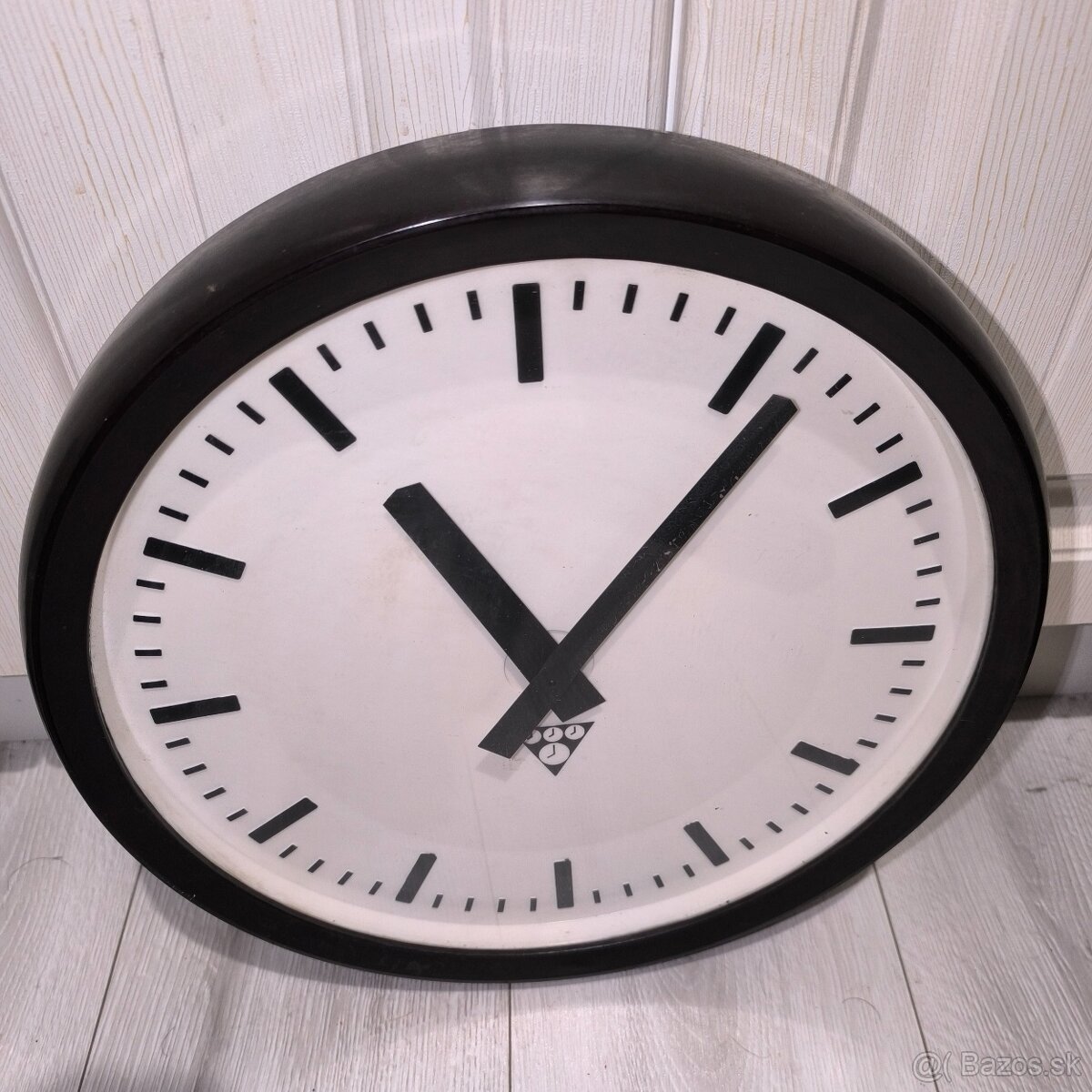 Bakelitové hodiny Pragotron - 2