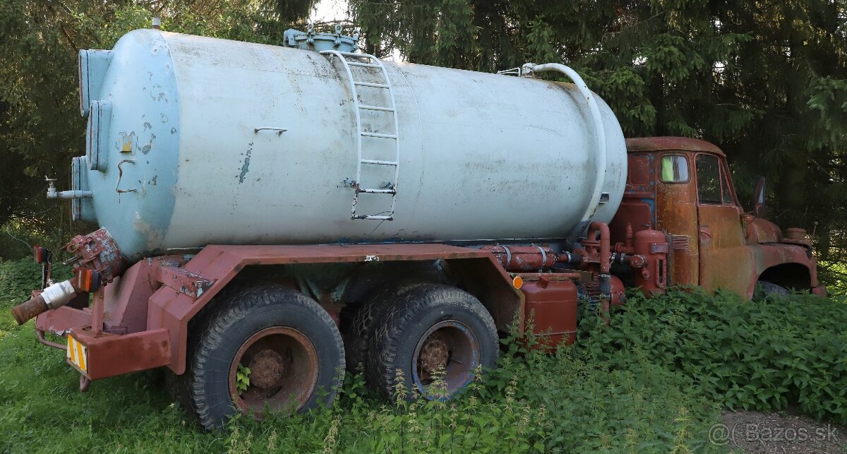 TATRA 148 6x6 fekal - 2