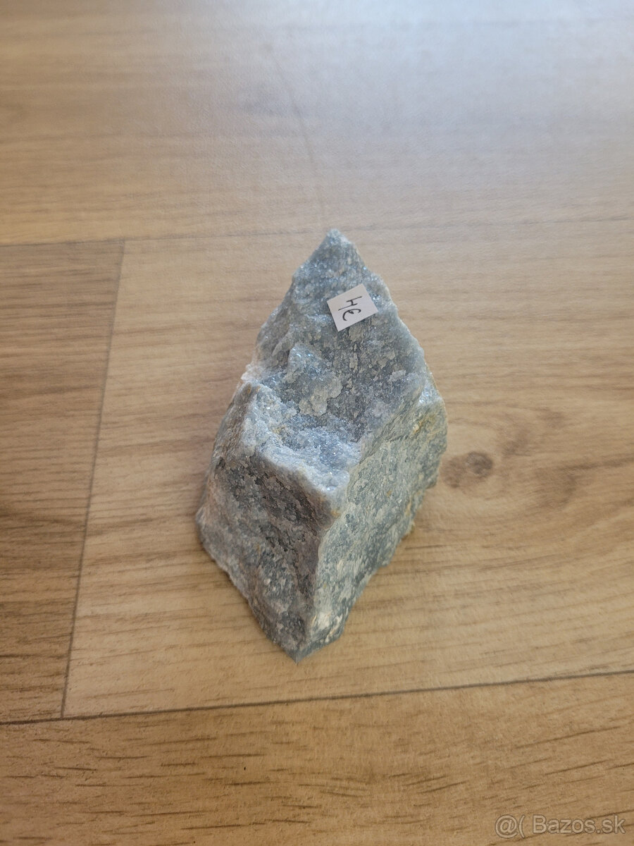 Predám minerál modrý mramor - volastonit - 2