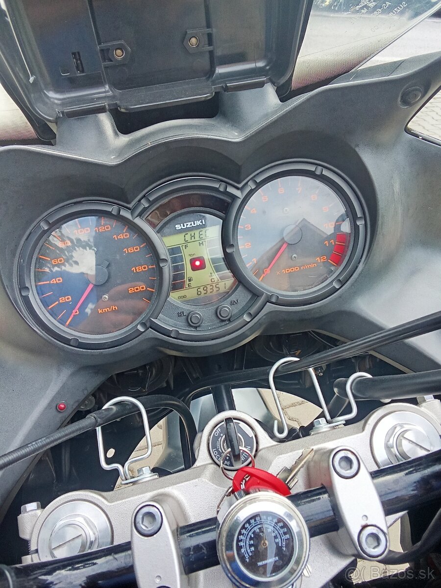 suzuki dl 650 v strom - 2