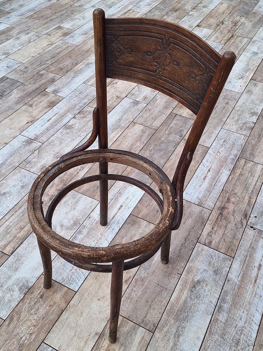 Stará stolička KOHN J&J - 2