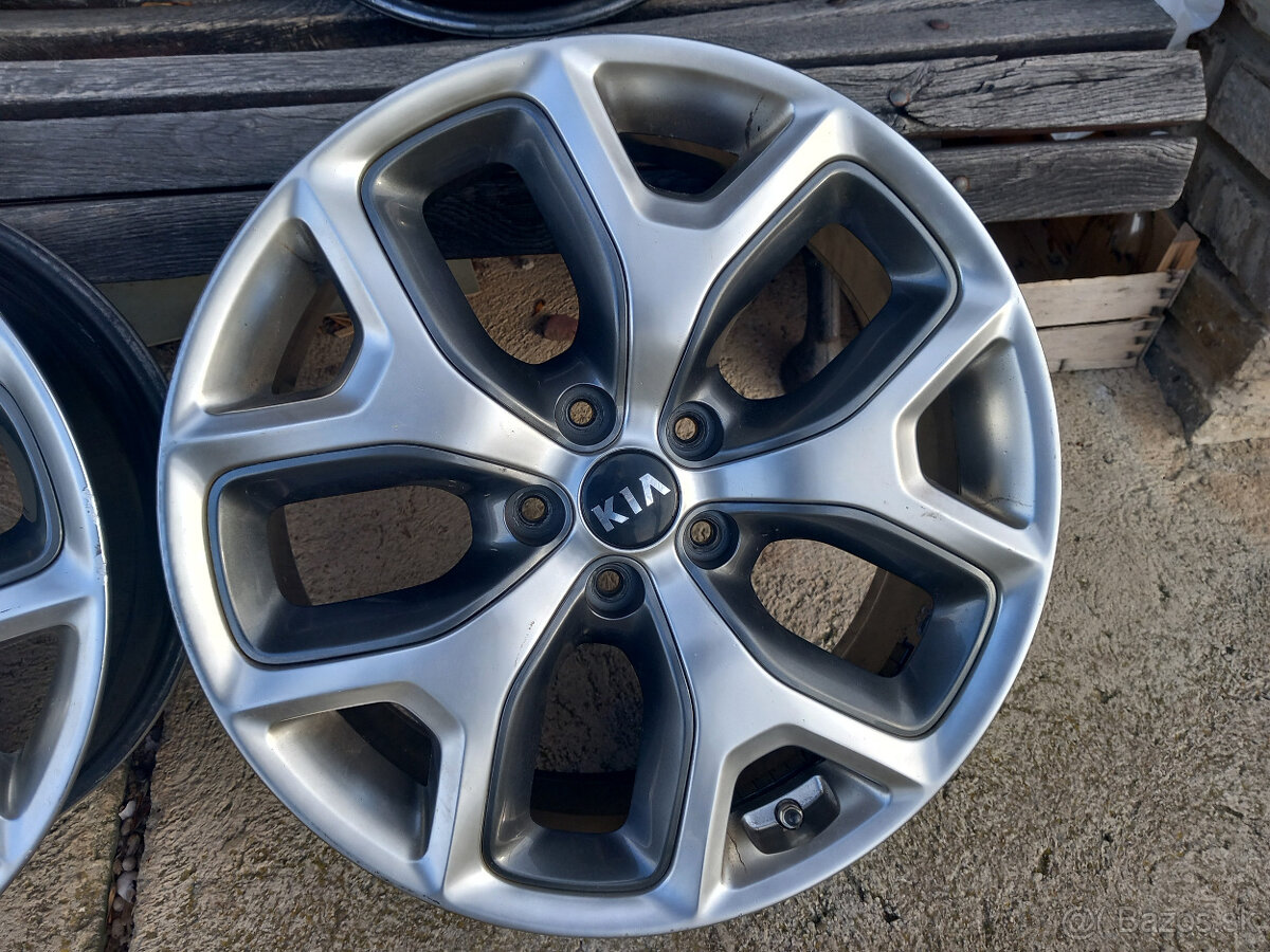 5x114.3 R19 Kia Sorento +snimace - 2