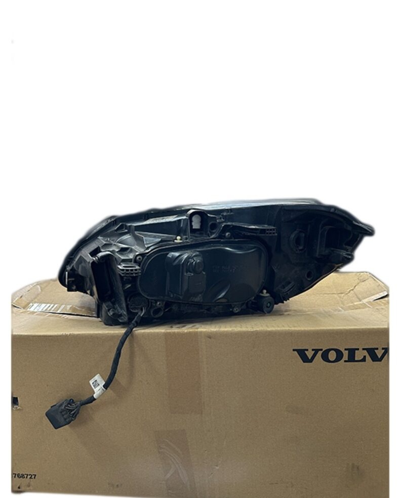 Levé přední světlo VOLVO V40/ V40 CC - 2