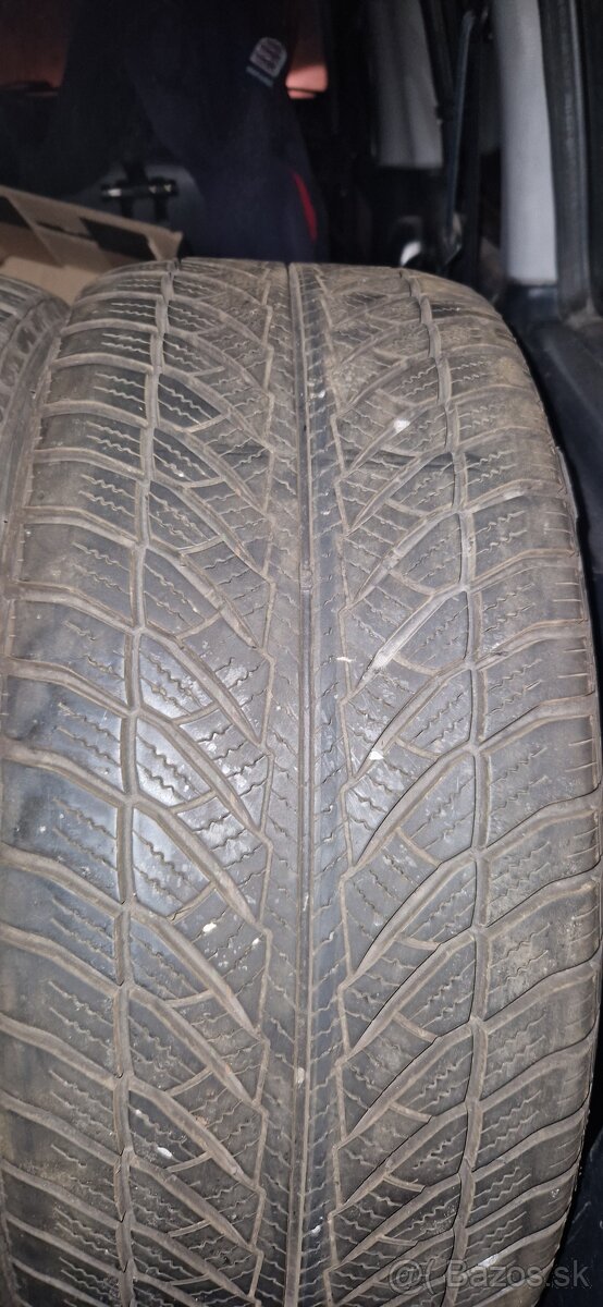 goodyear ultragrip performance 245 45 r18 - 2