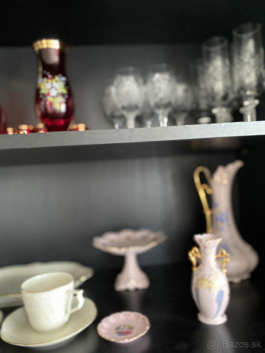 Krištáľové poháre, vázy, porcelán - 2