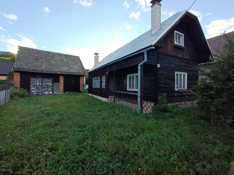 Rodinný dom-drevenica na predaj v Dolnom Vadičove - 2