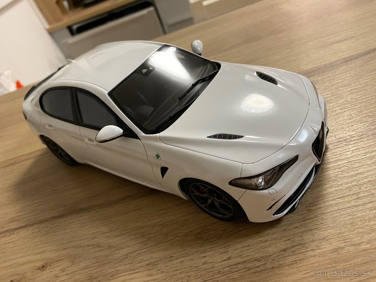 Alfa Romeo Giulia 1:18 Otto - 2