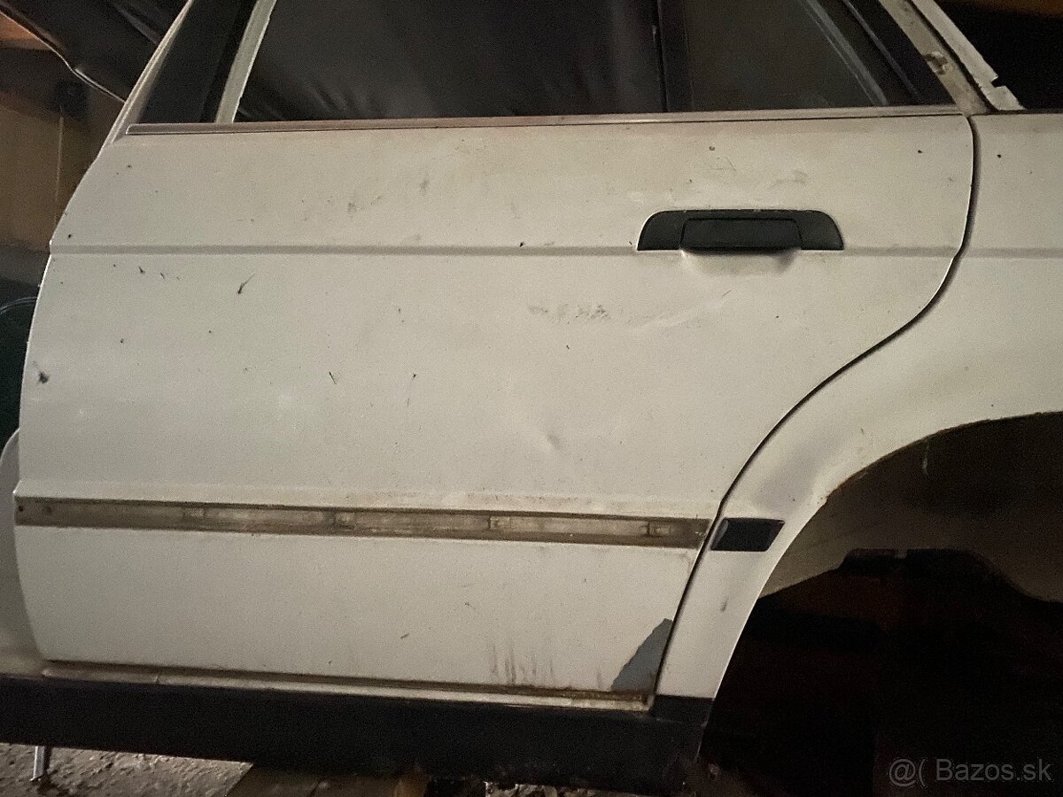 Predam diely na BMW e34 touring - 2
