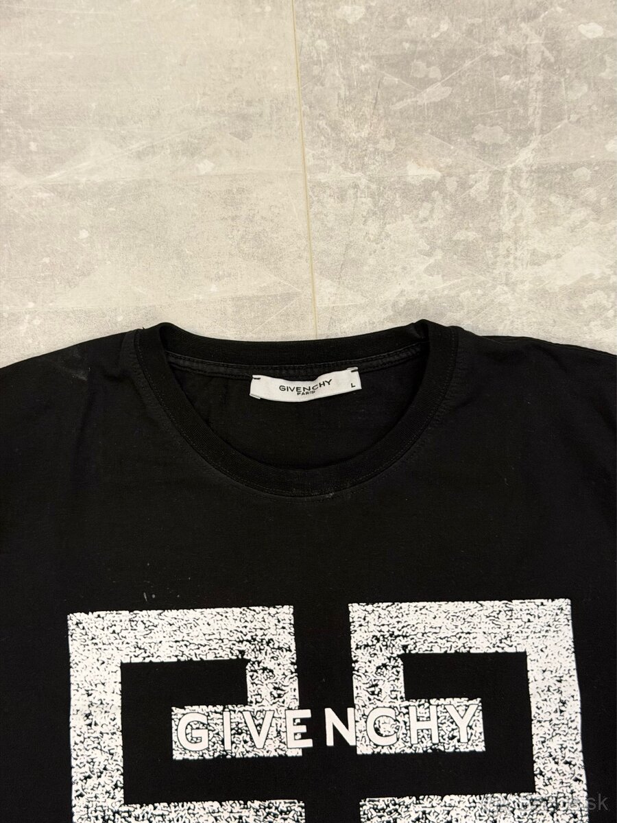 GIVENCHY čierne tričko - 2