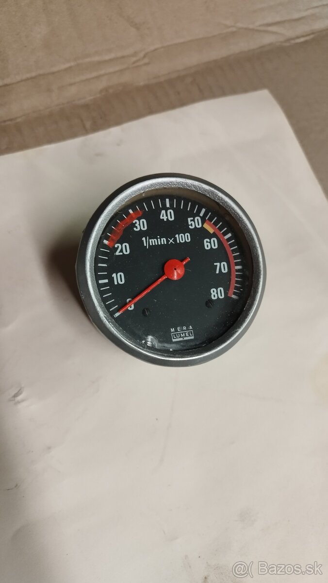 Škoda 105L 120L Otáčkomer - 2