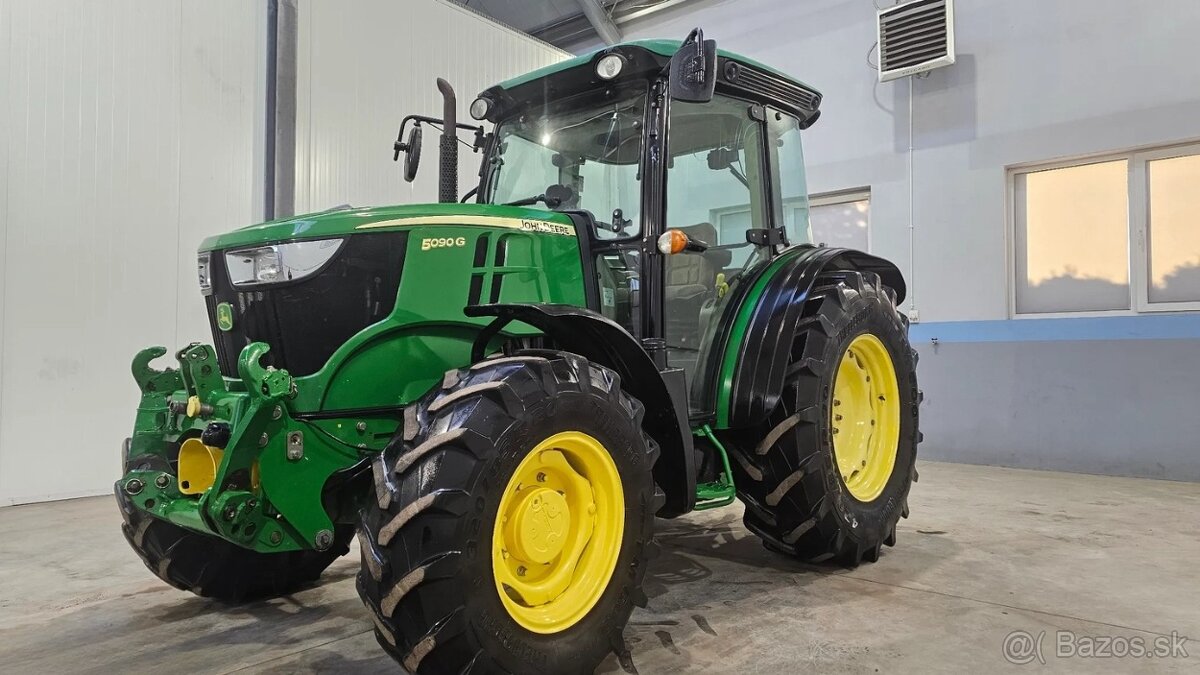 JOHN DEERE 5090G - 2