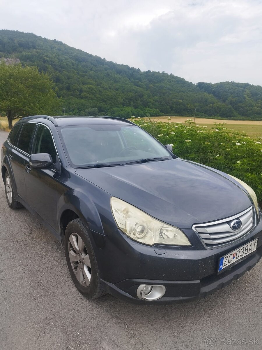 Subaru Outback 2,5 CVT Combi - 2