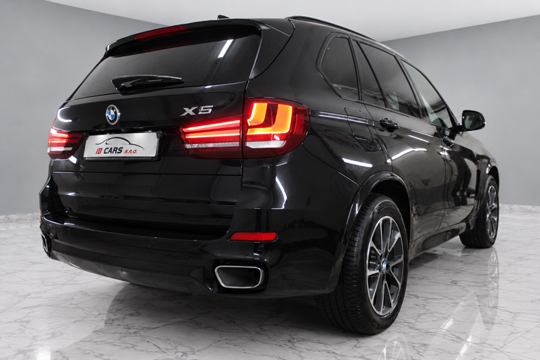 BMW X5 xDrive 3.0d M-Packet 7 Miestna - 2