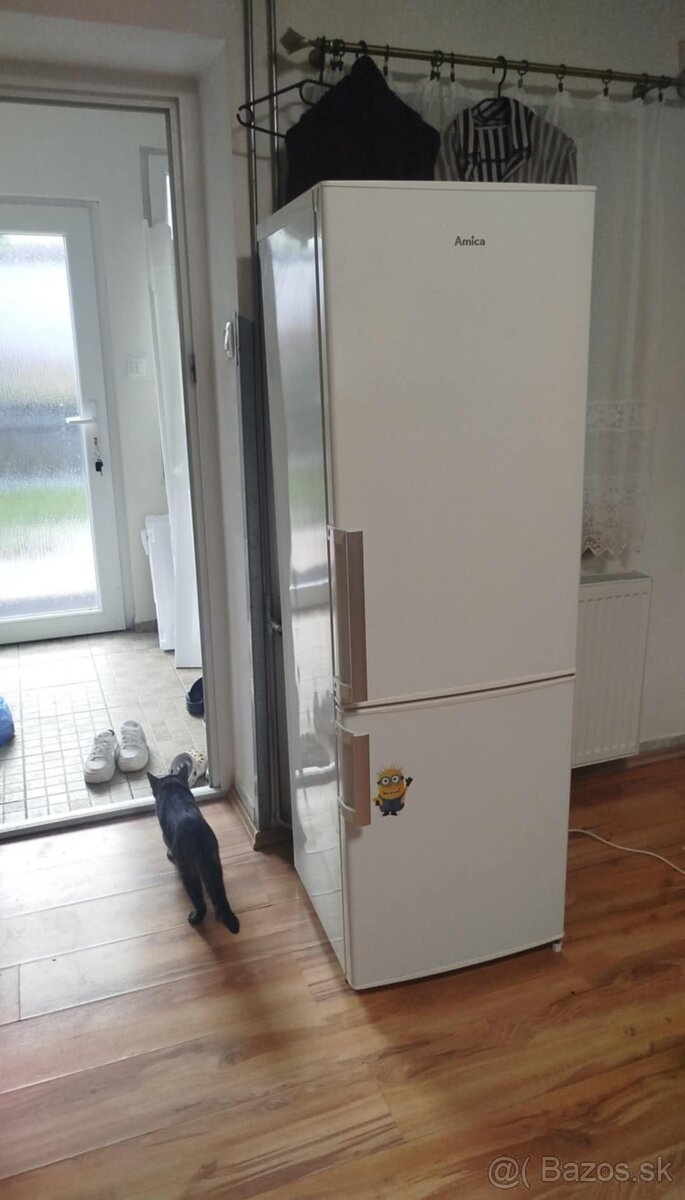 Predám chladničku s mrazničkou AMICA - 2