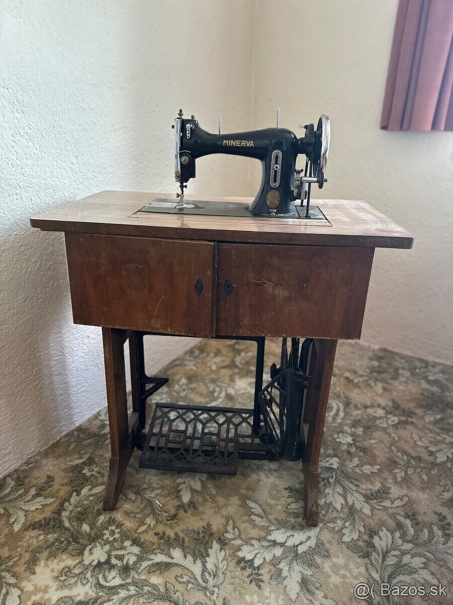 Predám šijací stroj zn. Minerva - 2