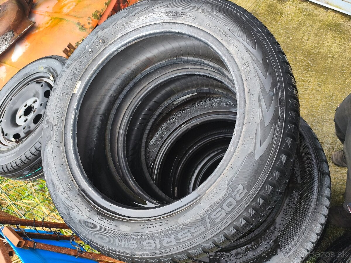 Zimné pneu 2ks Nokian 205/55 R16 - 2