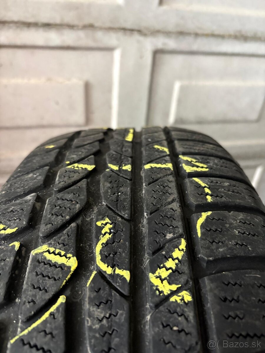215/60R17 Continental - 2