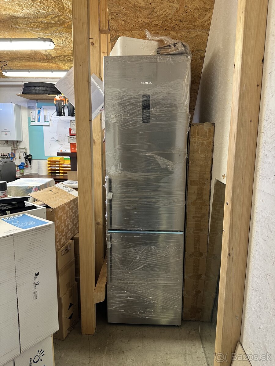 Chladnicka SIEMENS KG39NAICT - 2