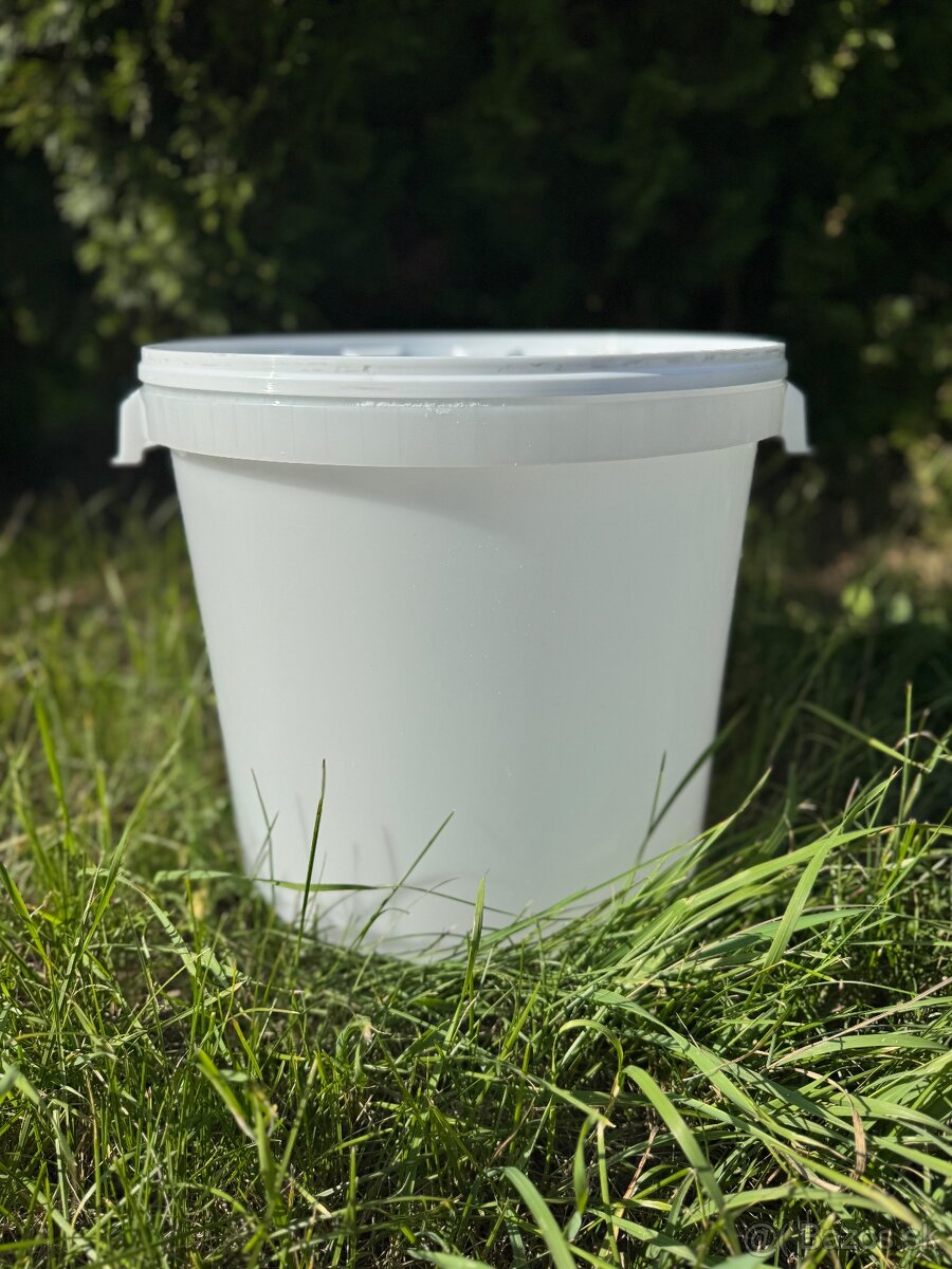 Plastové vedro s vekom 30 L - 2