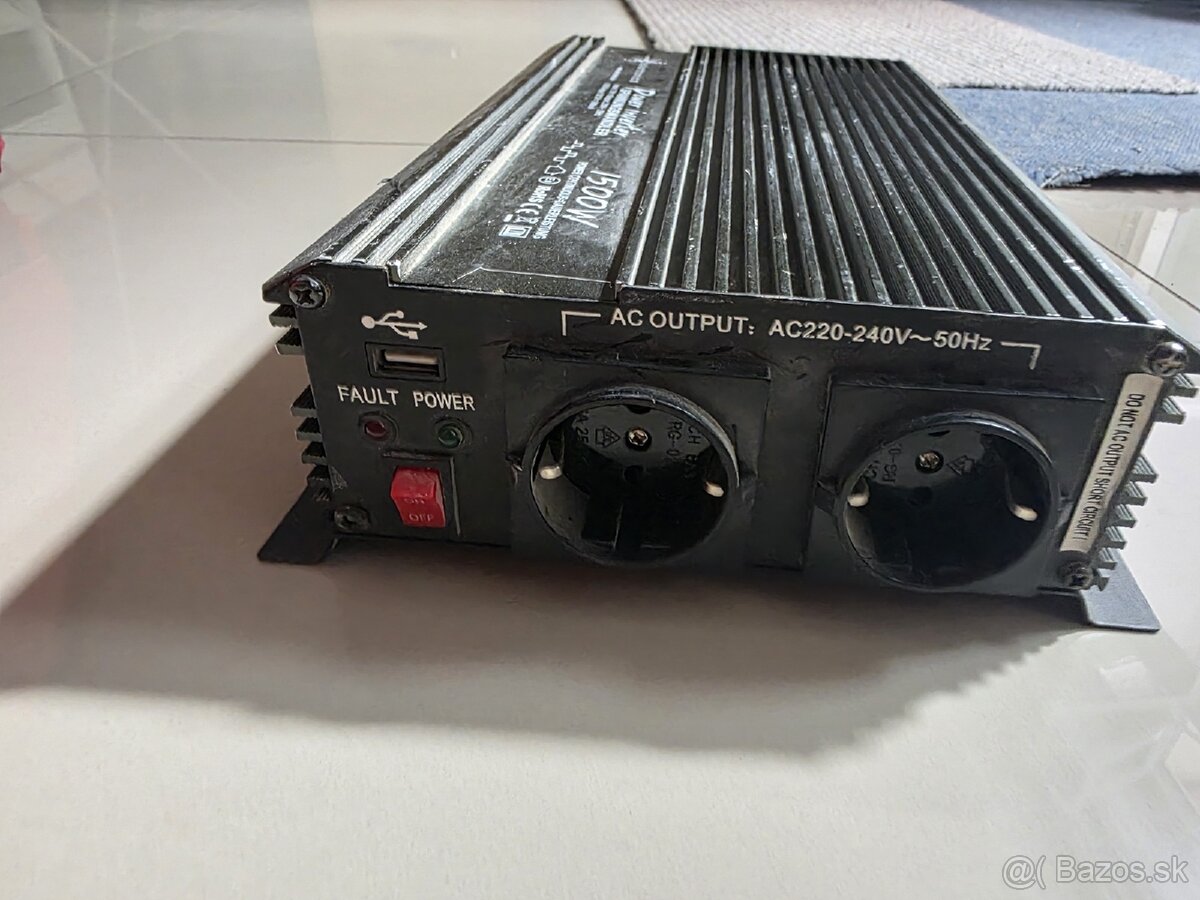 Menic do auta - 2