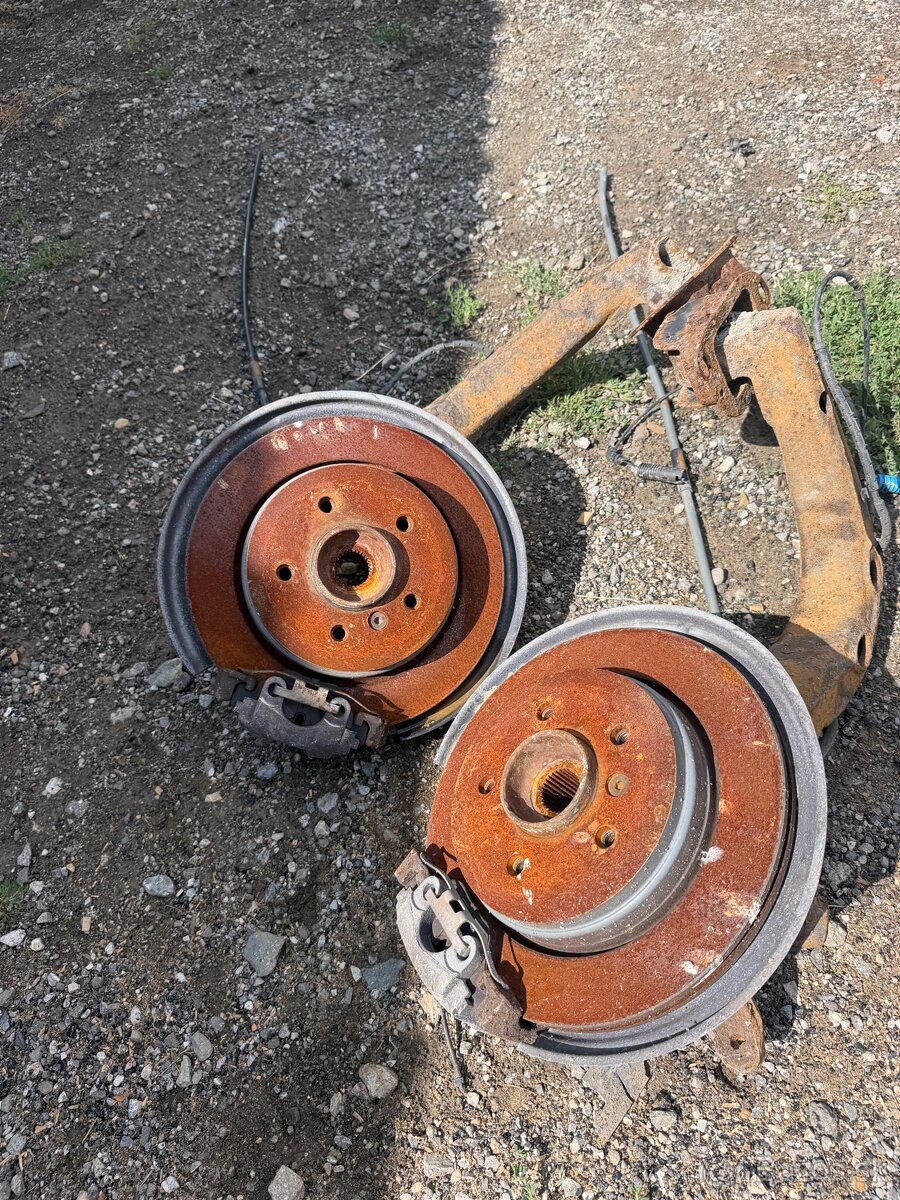 Vlečné ramena s brzdami bmw e46 330i - 2