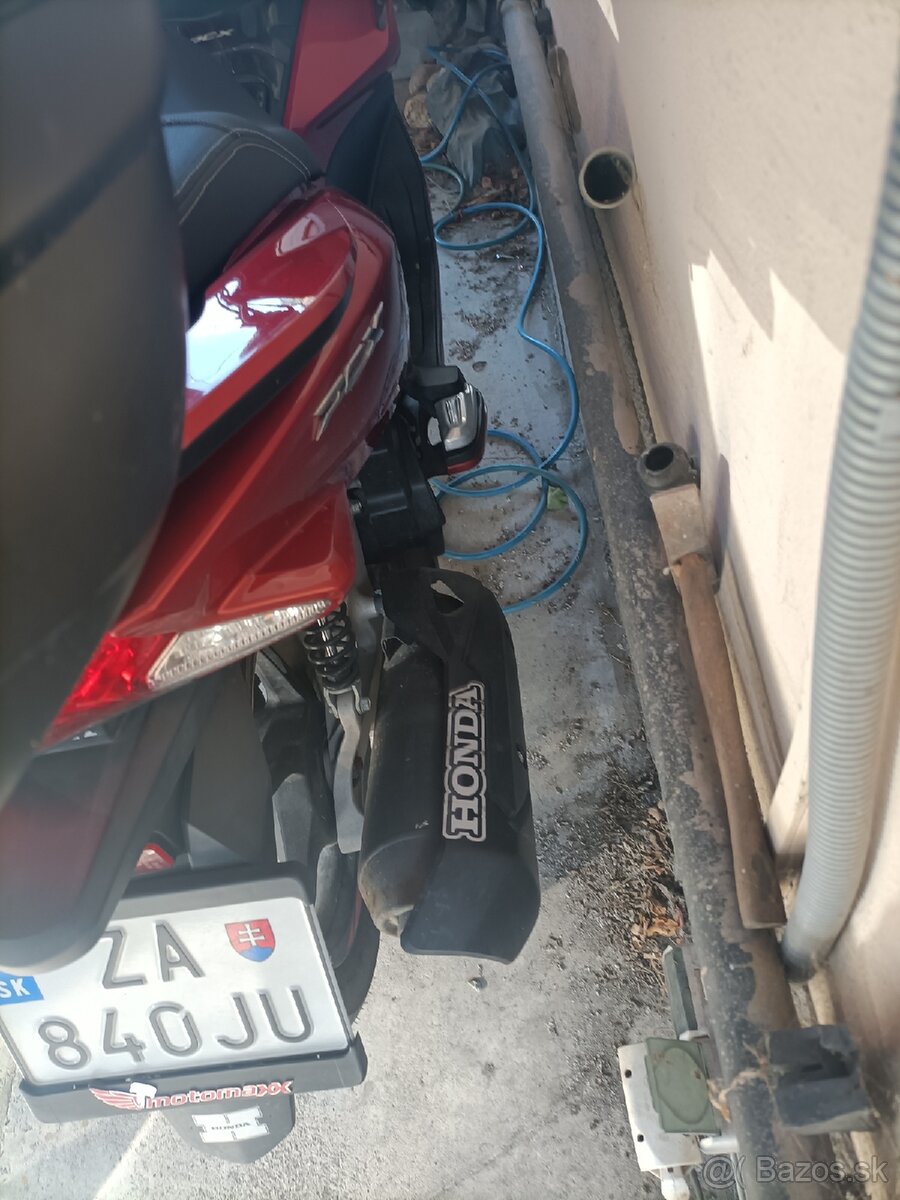 Honda. - 2