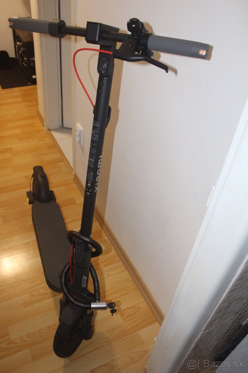 XIAOMI 4 Lite V2 elektrická kolobežka - 2