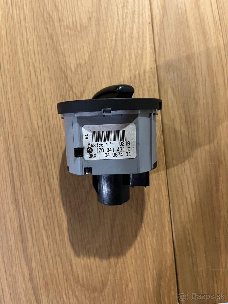 Octavia 2 prepinac svetiel - 2