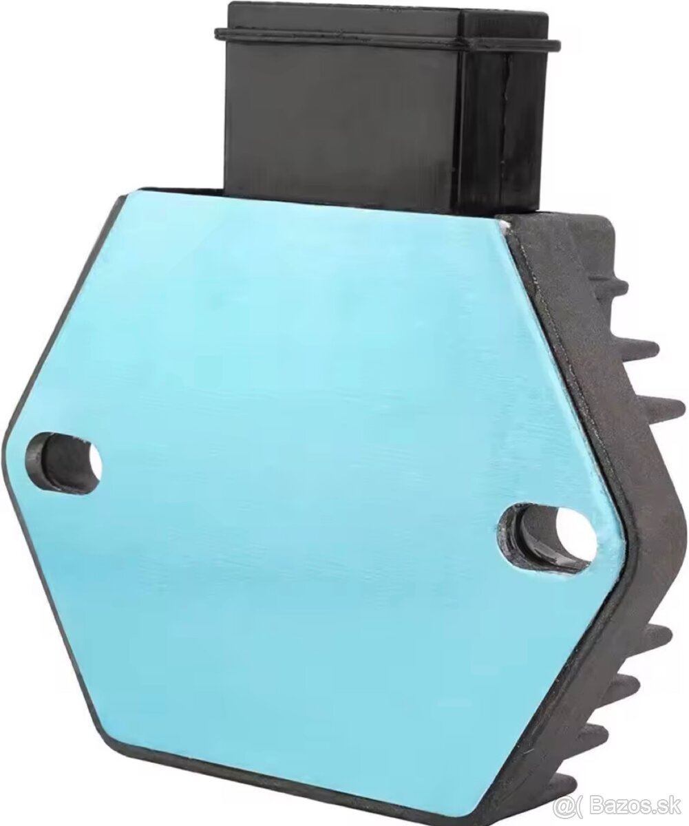 Regulátor Honda Hornet - 2